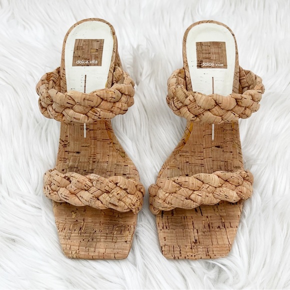 DOLCE VITA Sandal - Picture 1 of 8